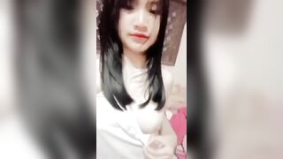 Bé loli thủ dâm p1