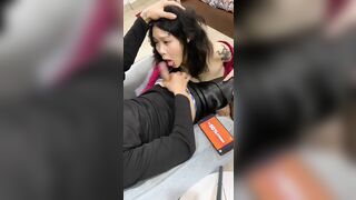 Vừa xem bóng vừa được em Thuý Anh săm trổ bú cu cho. Xem xong đè ra địt luôn