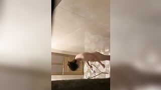 Quay lén chị hàng xóm tắm, đky kênh ib tui cho xem cơ thể nhó