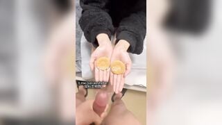 Cho Em Họ Ăn Bánh Quy Kẹp Tinh Trùng Của Anh Trai