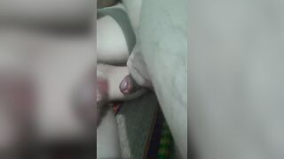 Chị dâu đang nằm trong phòng bị em trai bắt vô bú cu