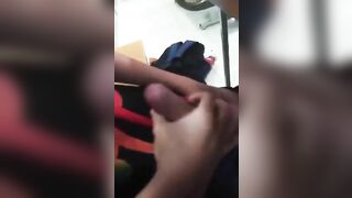 Học sinh cấp 2 sục trong giờ
