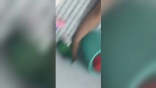 Em gái vừa tăm vừa thủ dâm