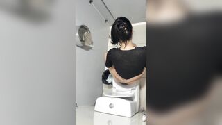 Tác nghiệp nhà vệ sinh 9