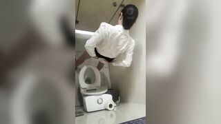 Tác nghiệp nhà vệ sinh 10