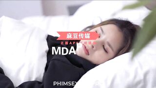 ăn há cảo của cô em họ vú khủng