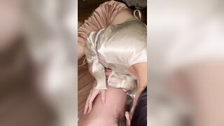 ????Chị hangg xóm chưa chồng nên dễ gạ địt????????