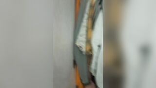 Quay lén đồ lót