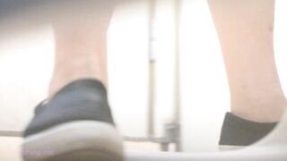 Quay lén nhà wc P19, đky kênh ib tui cho xem cơ thể nhó