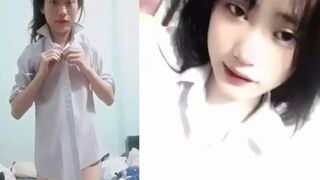 Em Gái Vừa Đi Học Về là bắt đầu thấy nứng