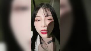 Gái xinh mặt dâm tinh đầy mồm