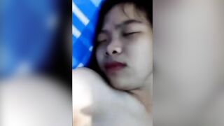 Gạ được em rau sạch vào nhà nghỉ