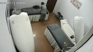 Em sinh viên tới massage thư giãn, đky kênh ib tui cho xem cơ thể nhó
