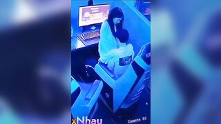 2 em học sinh lén lút  địt trong quán net
