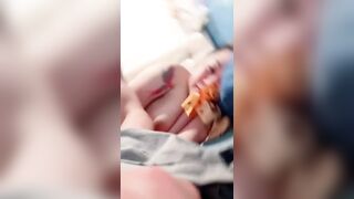 Cặp vợ chồng chich nhau phe lòi