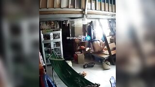 Vợ chồng thuê trọ không biết chủ trọ đặt cam quay lén địt nhau vô tình bị cam quay lạ