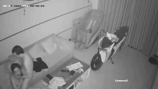 Hack cam chồng đi công tác coi camera ở nhà vợ làm gì và cái kết