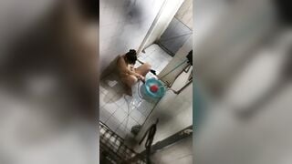 Em gái nứng quá vào nhà tắm thủ dâm, đky kênh ib tui cho xem cơ thể nhó