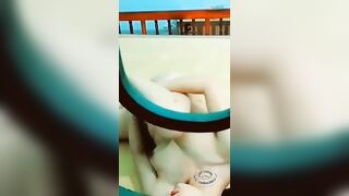 Quay lén em dâu thủ dâm