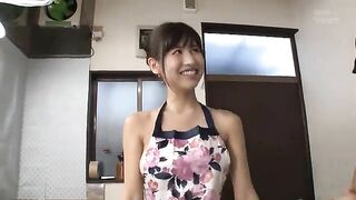 Japanese Momo-và-chàng-trai-may-mắn