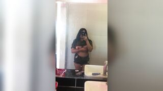 Em gái chuppy show dáng trước gương, đky kênh ib tui cho xem cơ thể nhó