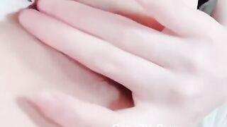 Gái Xinh Cosplay Học Sinh Móc Lồn Nước Bắn Tùm Lum