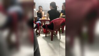 Chị gái tiếp viên