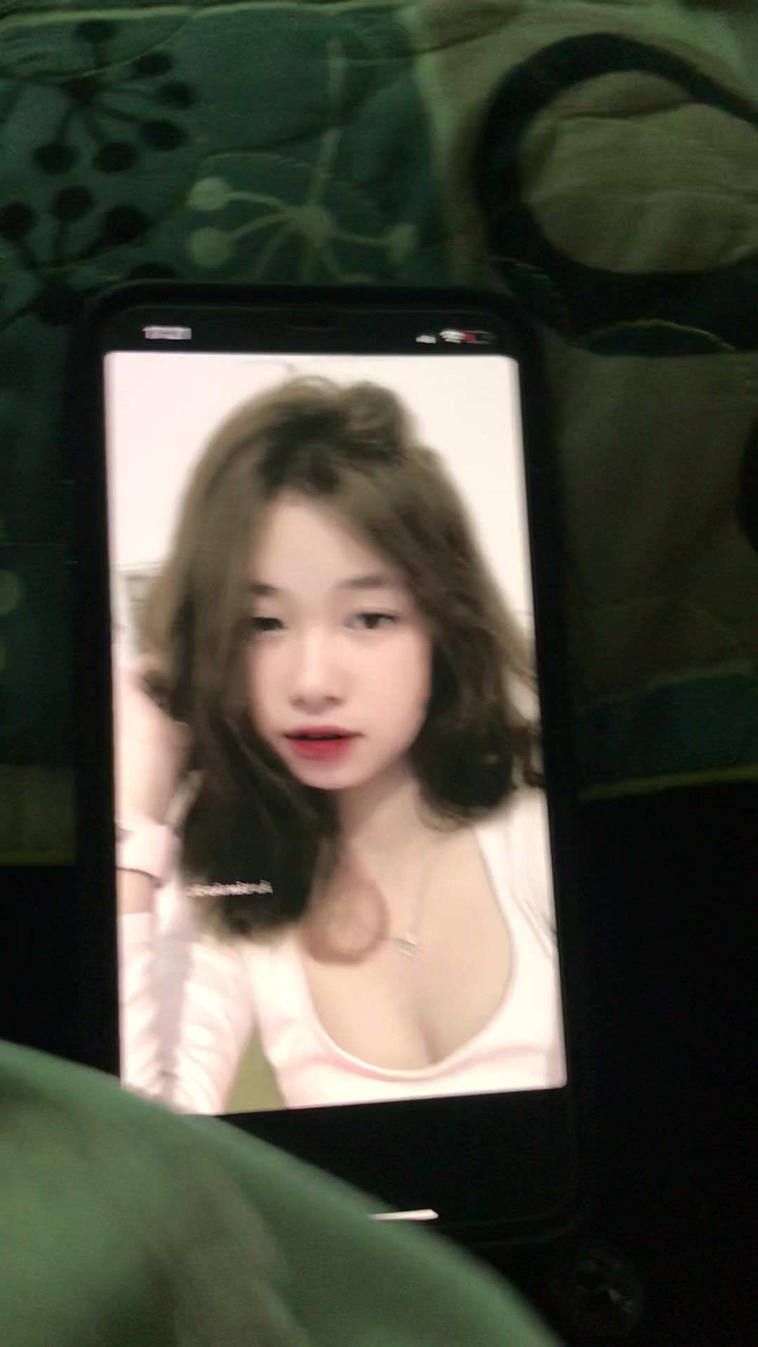 Còn j sướng hơn sục quần em mà còn nhìn ảnh em