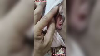 Bố chồng biến thái hấp diêm con dâu khi ngủ say
