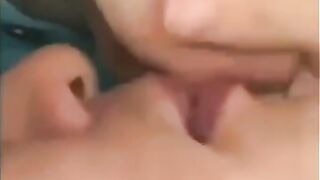 Gái đẹp nuôi trai
