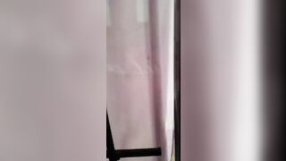Quay trộm mẹ vợ tắm 2