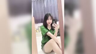 đi xem bóng đá phủi, em hotgirl bị địt rát lồn