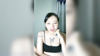 idol kem béo cởi đồ xoa vú show lồn tâm sự trên livestream P1