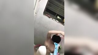 Quay lén chị phòng bên tắm