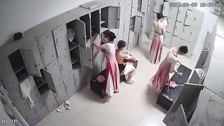 phòng thay đồ mấy em học sinh china