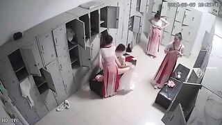 phòng thay đồ mấy em học sinh china