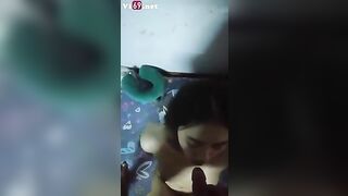 Em gái quê siêu dâm thích xuất tinh lên mặt