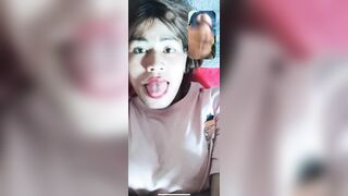 Xuất cho em xem