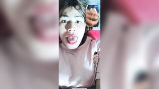 Xuất cho em xem