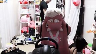 Nữ Streamer xinh đẹp lộ clip