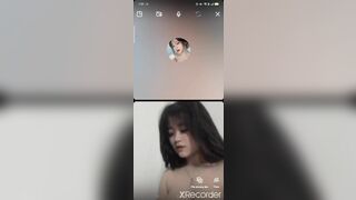 Em gái xinh call thủ dâm với bạn
