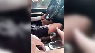 Cái tay cái tay mày làm gì thế .móc lồn à.ko lo vào số đi
