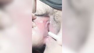 Lồn gì mà múp mụp thế ae .còn chọc cây nhựa vào nữa chứ