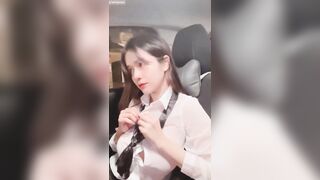 Có quả xe hơi gạ mấy em cấp 3 dễ thật