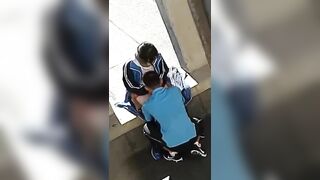 Quay lén 2 em học sinh chịch ngay trong khuôn viên trường