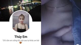 Clip Sex Thuý Em Vừa Thủ Dâm Vừa Khẩu Dâm Cùng Bạn Trai
