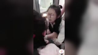 em bảo với chồng hôm nay em phải tăng ca về muộn