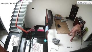 Trốn con nhỏ lên tầng trên đụ nhau