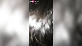 Em đang sướng mà anh cứ hỏi em có phải là con đĩ của anh không