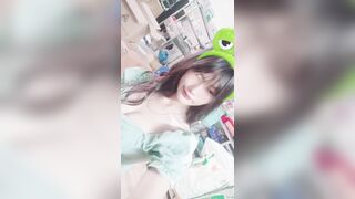 Nay lm gái ngoan